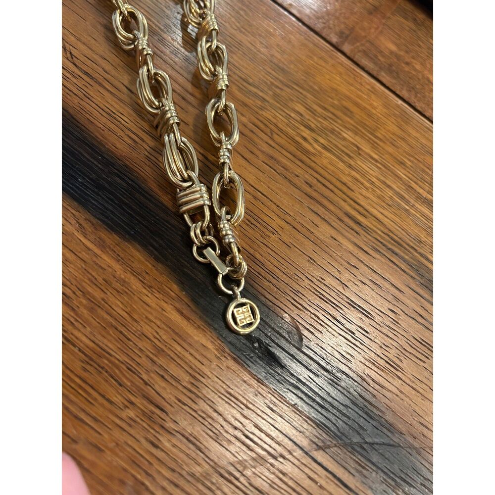 Vintage Givenchy 4G Gold Tone Wrapped Oval Link Statement Necklace 18" - Picture 4 of 7